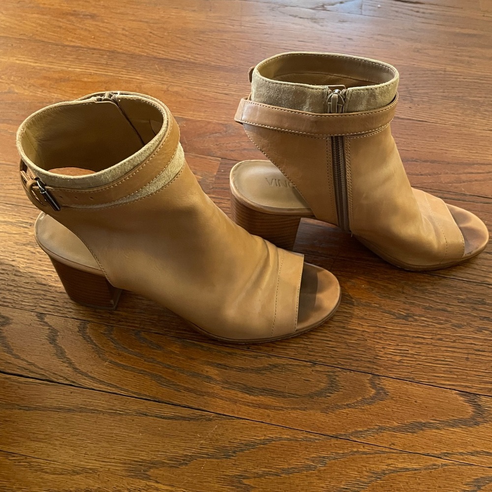 Vince Nib Leather Peep Toe Buckle Heel Sandal- Size 7